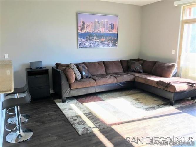 1501 Front St # 326